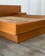 Mento queen (5 by 6) bed with drawers - Image 4