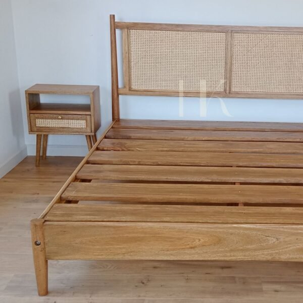 Duno queen(5 by 6 beds)