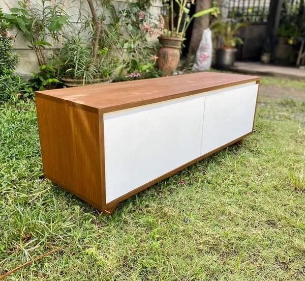 Mumi Tv Stand