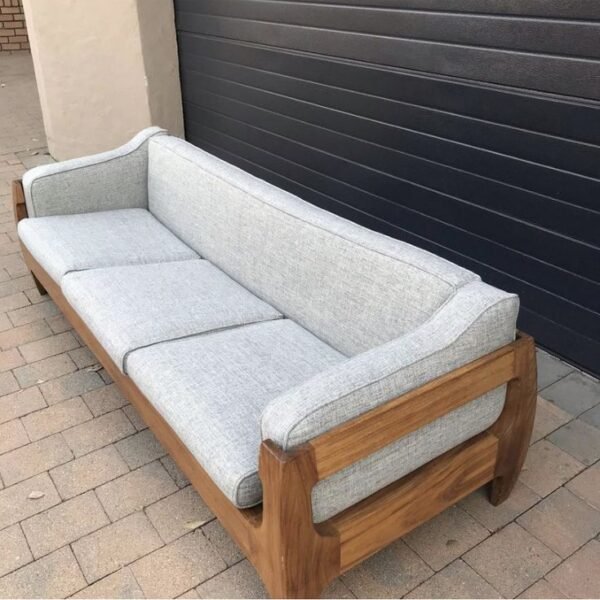 Dilo hardwood 3 seater