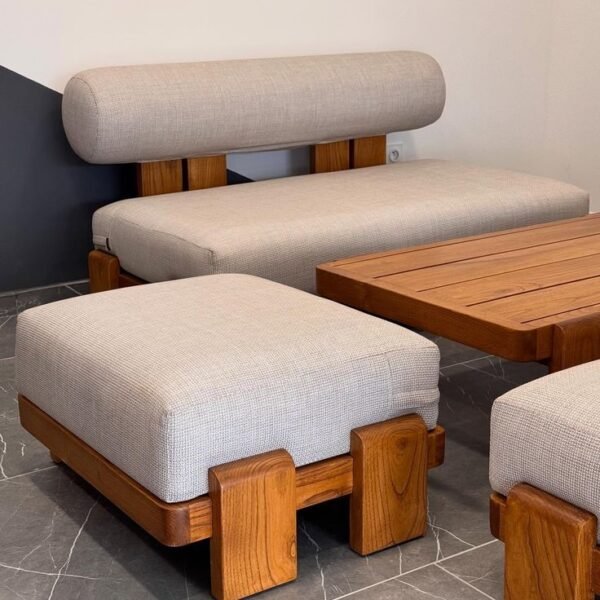 Shua 4 seater set with ottoman and table