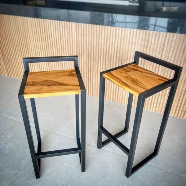 Lenar Bar Stools